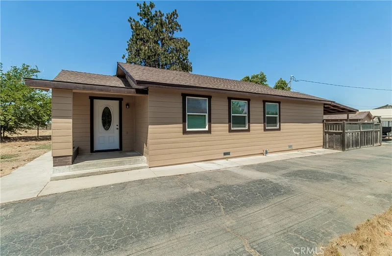 1492 W Sumner Avenue, Fresno, CA 93706