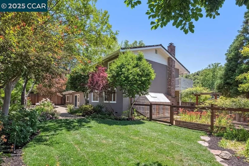 1245 Rimer Dr, Moraga, CA 94556