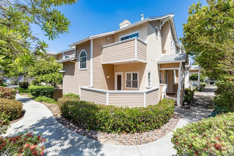 10050 Scripps Vista Way 26, San Diego, CA 92131