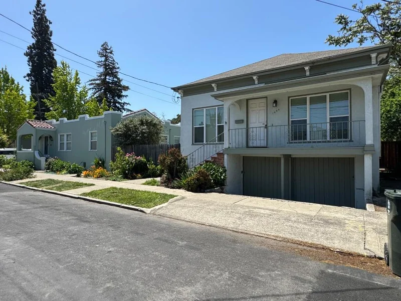 10161026 Castro Street, Martinez, CA 94553