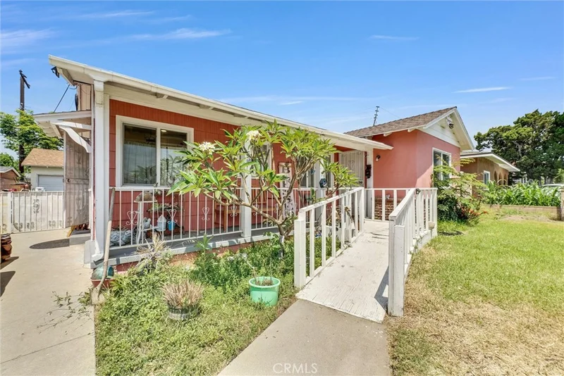 427 S Sunset Avenue, Azusa, CA 91702