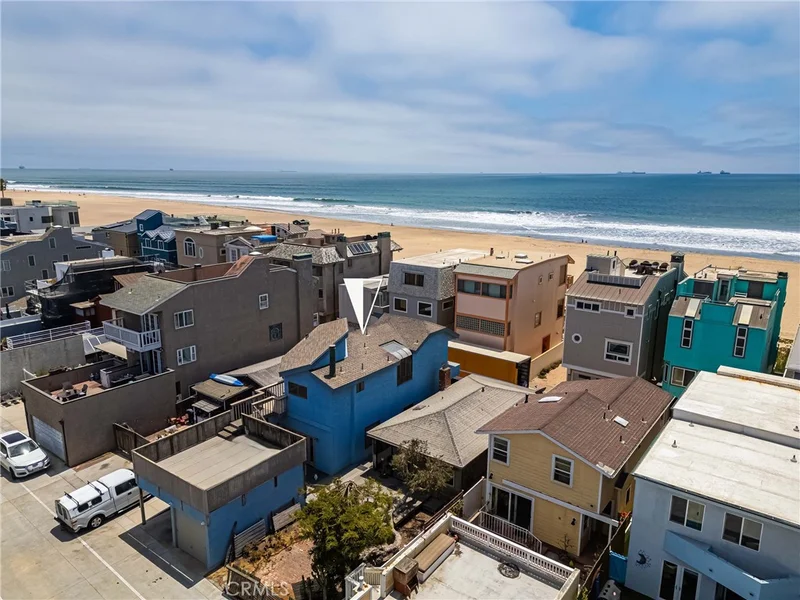 51 B Surfside Avenue, Surfside, CA 90743