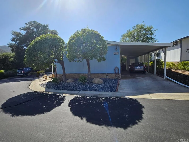 8975 Lawrence Welk Drive 371, Escondido, CA 92026