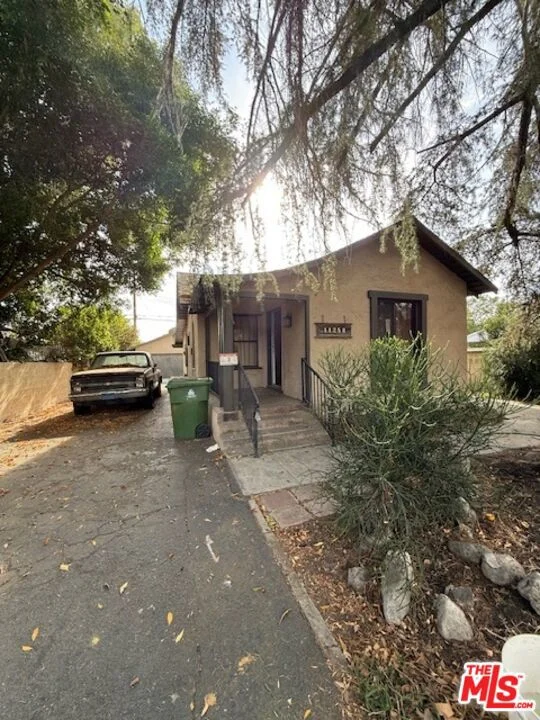 11258 Califa Street, North Hollywood, CA 91601
