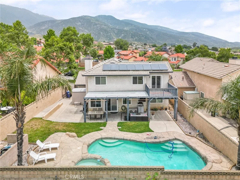 6264 N Beechwood Avenue, San Bernardino, CA 92407