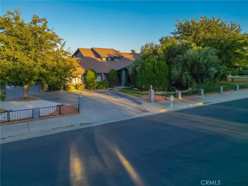 42722 20th Street W, Lancaster, CA 93534