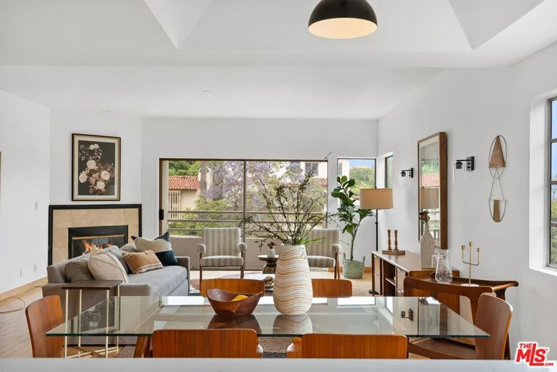 10475 Ashton Avenue 203, Los Angeles, CA 90024