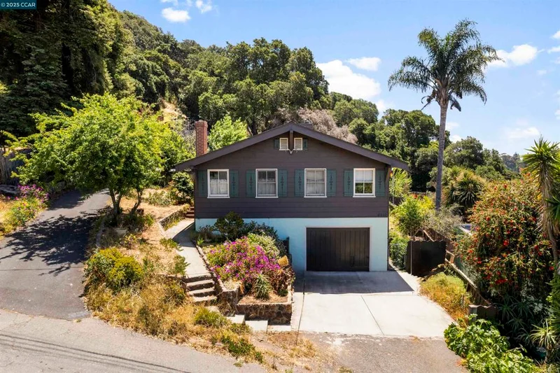 4210 Mountain View Ave, Oakland, CA 94605