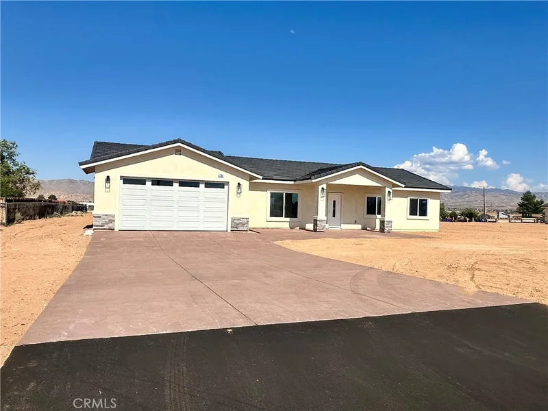 12351 Pawnee Road, Apple Valley, CA 92308