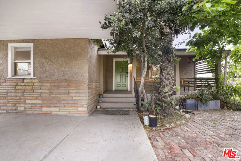11757 Arminta Street, North Hollywood, CA 91605