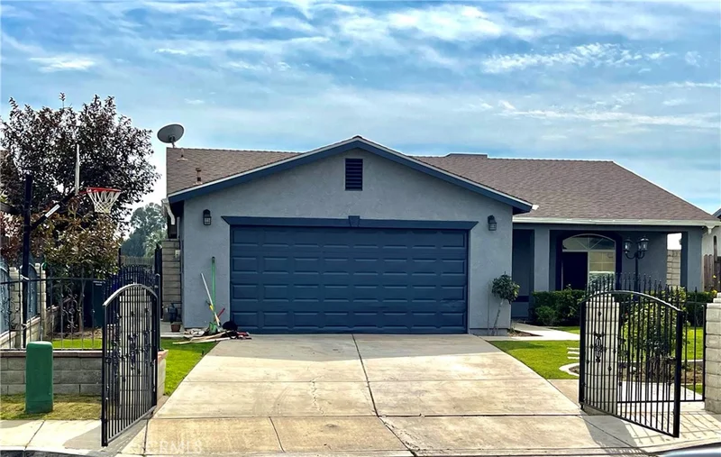 8931 Moose Creek Court, Bakersfield, CA 93306