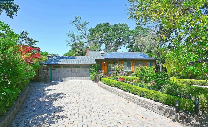 273 Oak Park Ln, Pleasant Hill, CA 94523