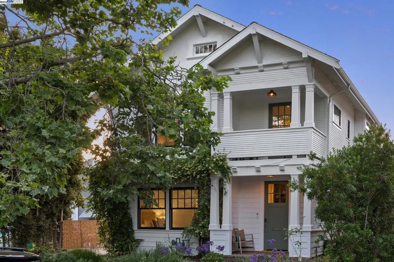 5472 Kales Avenue, Oakland, CA 94618