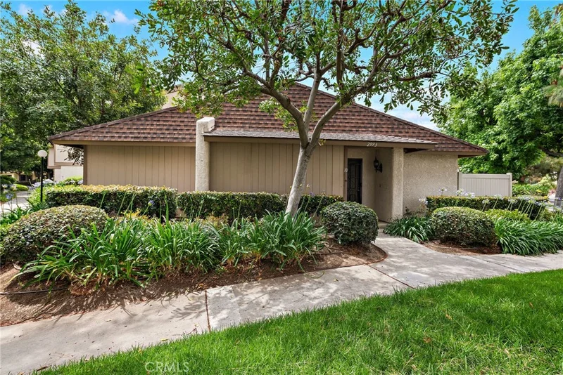 2993 N Cottonwood Street 10, Orange, CA 92865