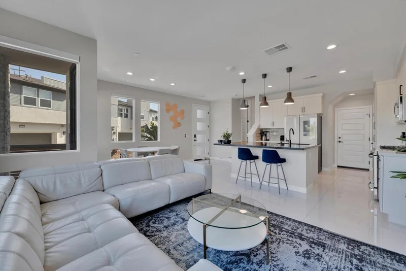 9001 Baddha Ct, San Diego, CA 92126