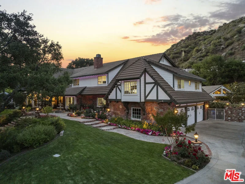 25730 Sand Canyon Road, Santa Clarita, CA 91387