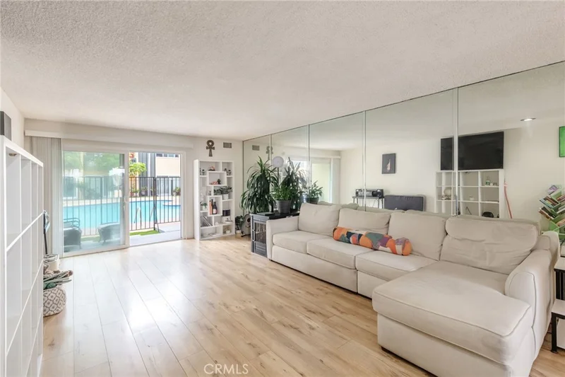 770 W Imperial Avenue 16, El Segundo, CA 90245