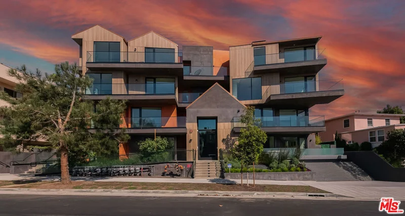 1618 Hilts Avenue 201, Westwood, CA 90024