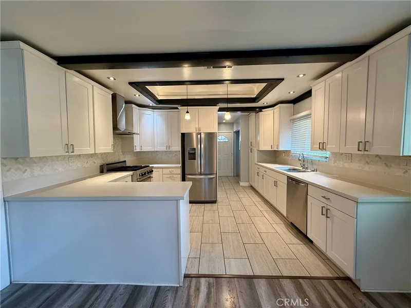 5472 3rd Avenue, Los Angeles, CA 90043