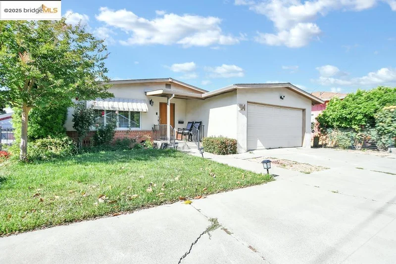 114 W 8th St, Antioch, CA 94509