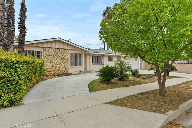10120 Andasol Avenue, Northridge, CA 91325