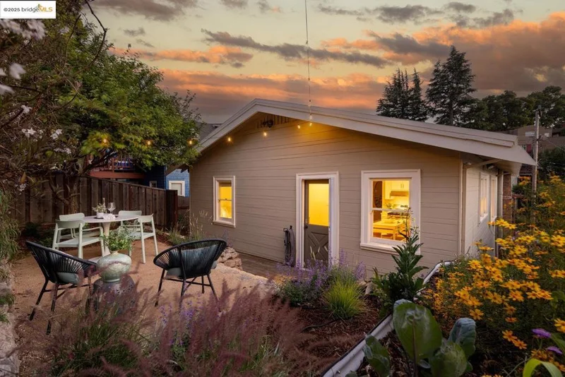 1046 Elbert Street, Oakland, CA 94602
