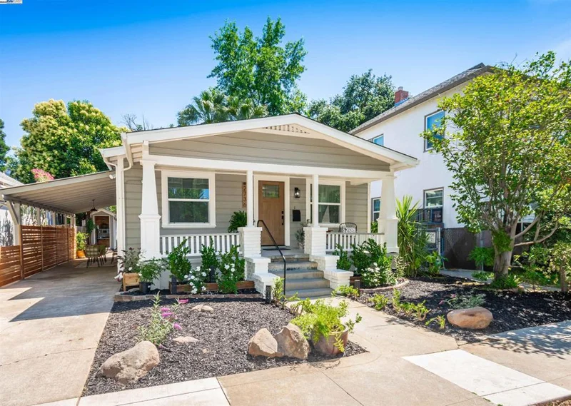 2736 4th Ave, Sacramento, CA 95818