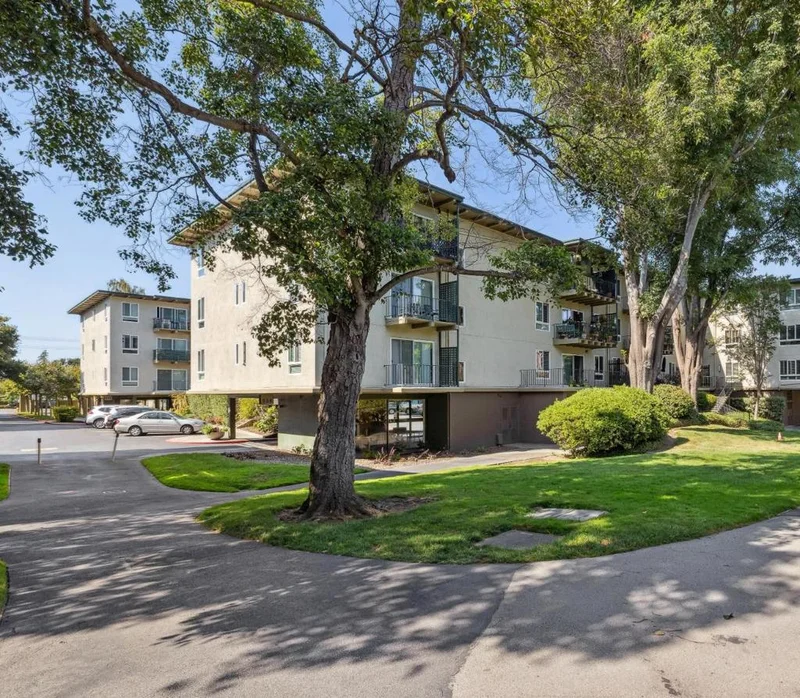 847 N Humboldt Street 204, San Mateo, CA 94401