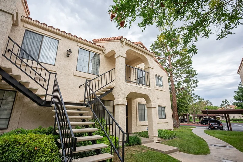 2554 Olive Drive 160, Palmdale, CA 93550
