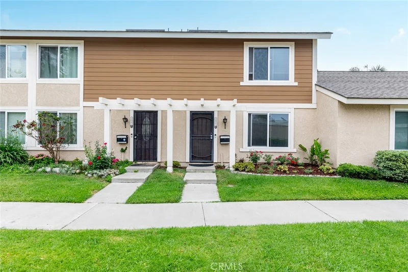 3021 S Sycamore Street D, Santa Ana, CA 92707