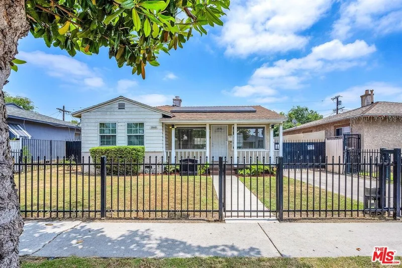 10448 W Zamora Avenue, Los Angeles, CA 90002