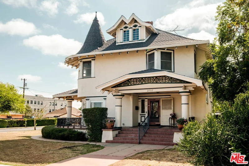 2957 Brighton Avenue, Los Angeles, CA 90018
