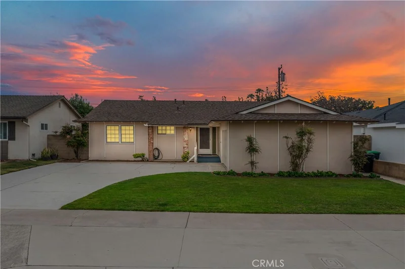 2534 E Hoover Ave, Orange, CA 92867