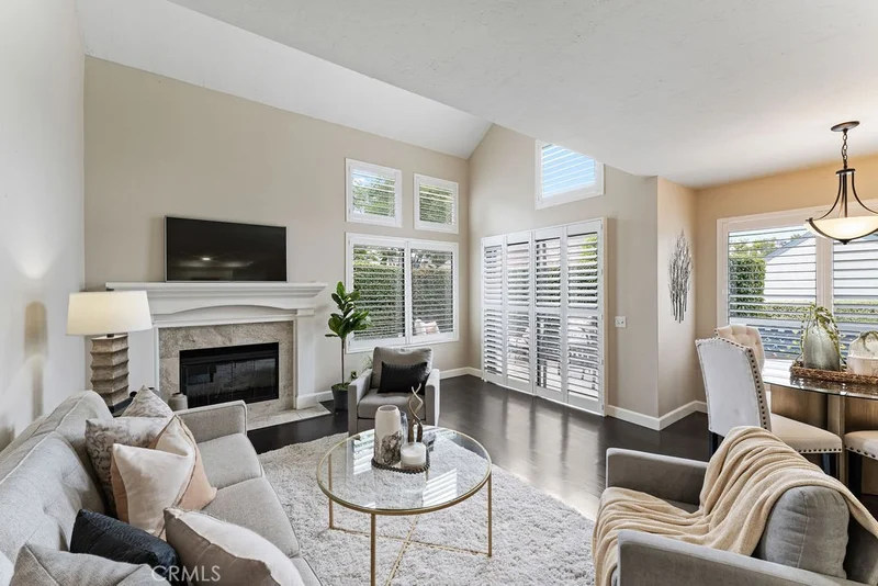 77 Fallingstar, Irvine, CA 92614