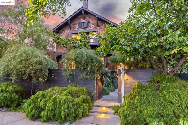 3023 Benvenue Ave, Berkeley, CA 94705