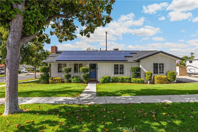 229 W Hacienda Drive, Corona, CA 92882