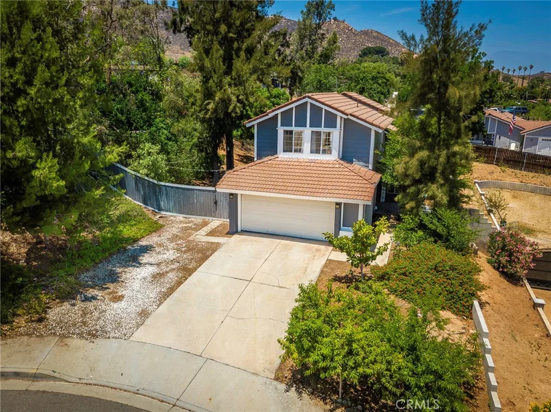 11359 Dole Court, Riverside, CA 92505