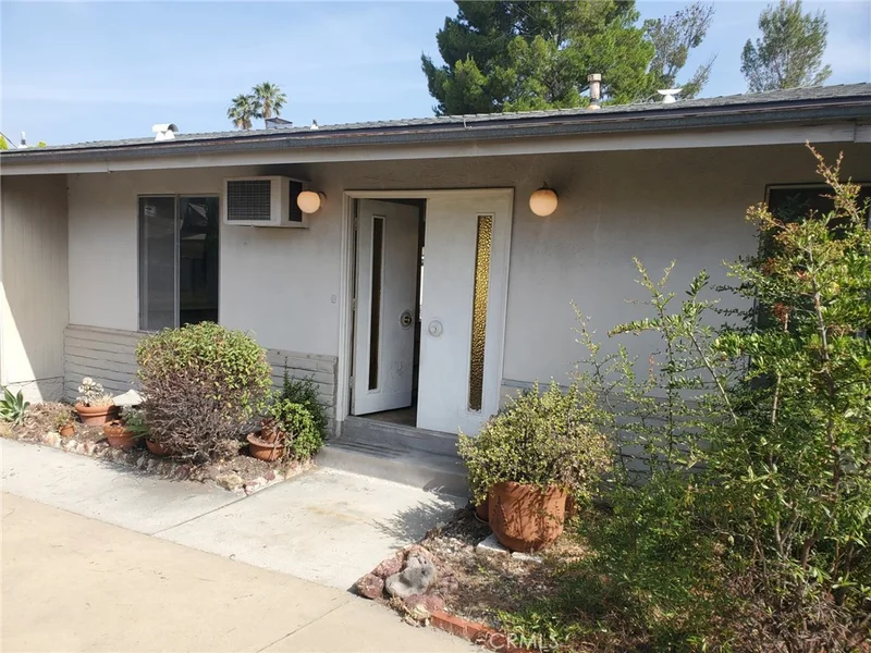 8720 Mulberry Drive, Sunland, CA 91040