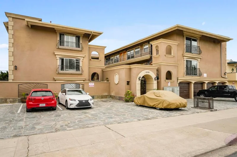 1049 Felspar St. 38, San Diego, CA 92109