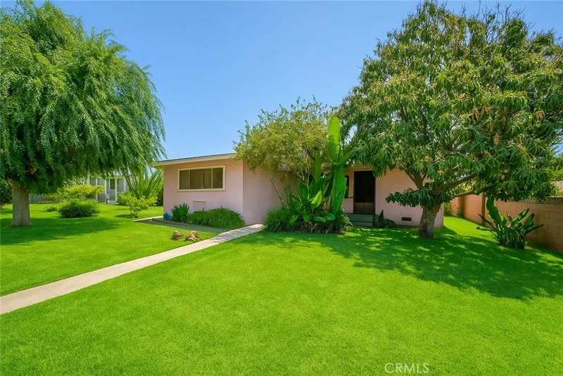 414 N Alameda Avenue, Azusa, CA 91702
