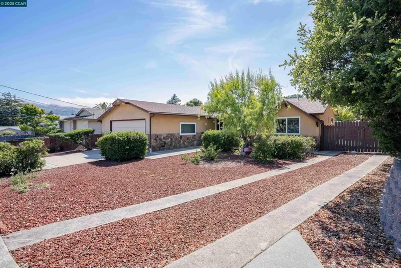 19 Estates Dr, Novato, CA 94947