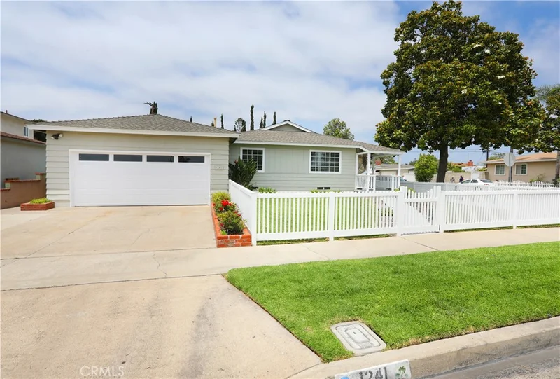 1241 E Mayfair Avenue, Orange, CA 92867