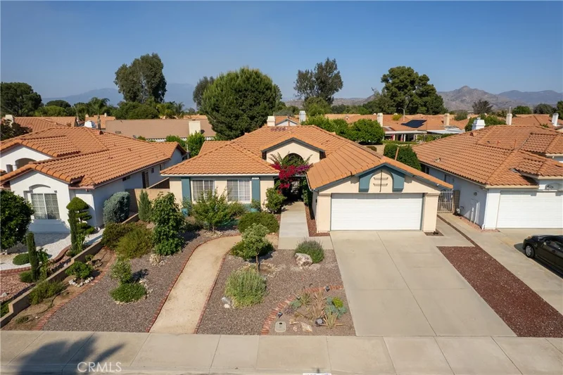1874 Balsawood Drive, Hemet, CA 92545