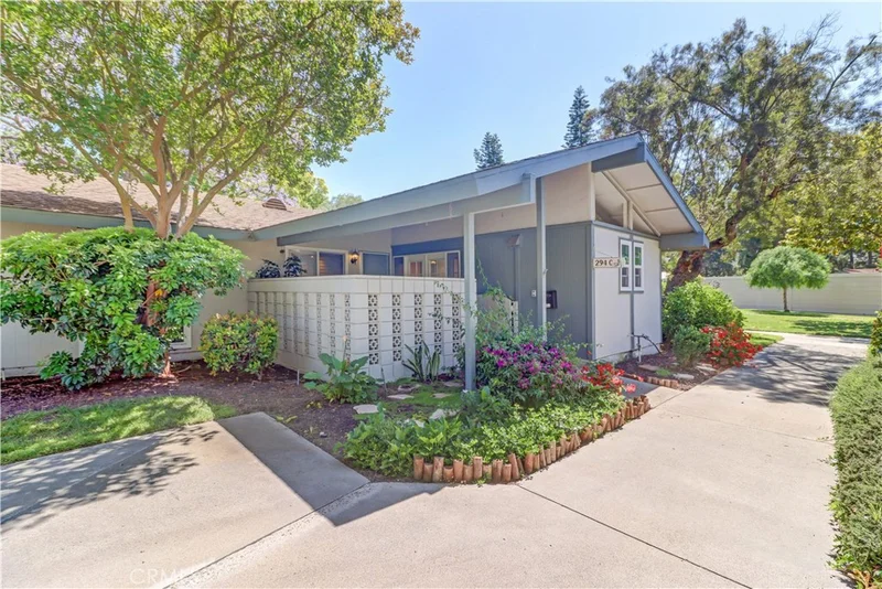 294 Avenida Sevilla C, Laguna Woods, CA 92637