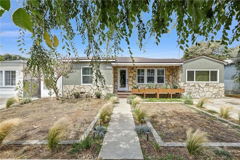 2255 Cota Ave, Long Beach, CA 90810