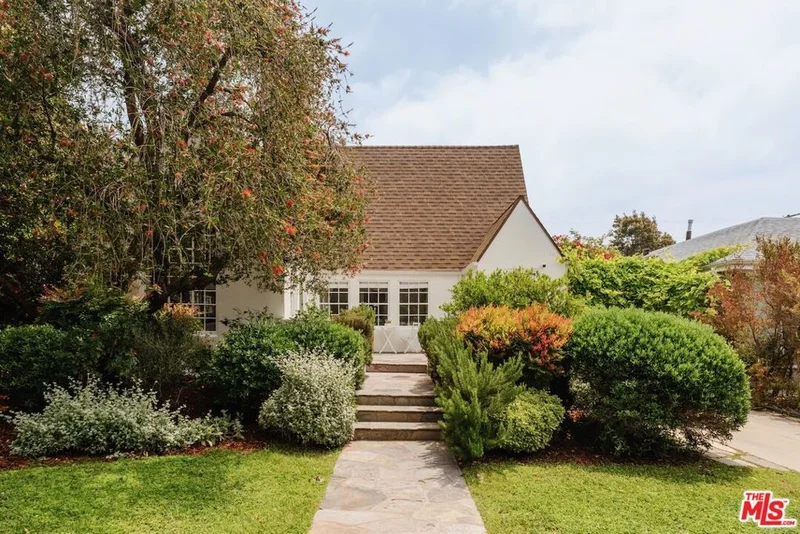 226 N Arden Boulevard, Los Angeles, CA 90004