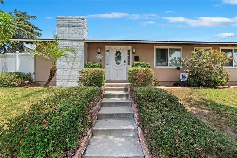 550 N Dexford Drive, La Habra, CA 90631
