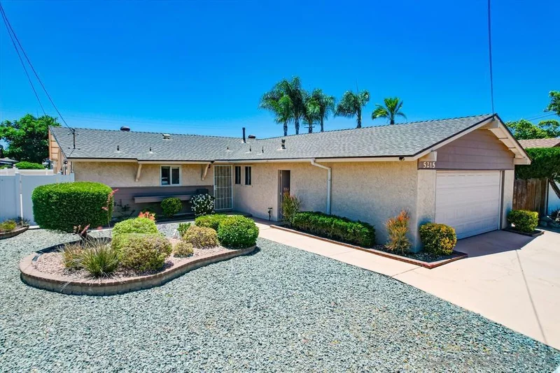 5215 Palmyra Ave, San Diego, CA 92117
