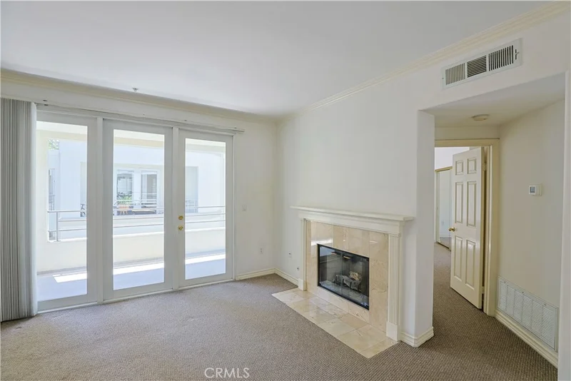 2253 Martin 321, Irvine, CA 92612