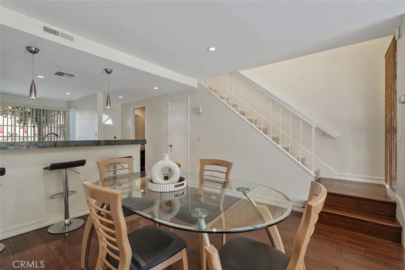 5622 Las Virgenes Road 12, Calabasas, CA 91302